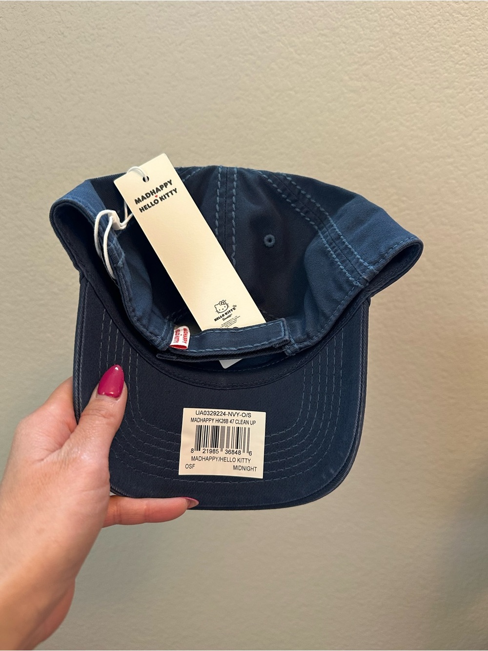 NWT MADHAPPY x HELLO KITTY - Hello Kitty® Heart Dad Hat - Picture 4 of 4